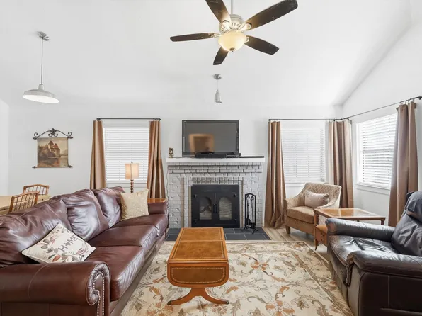 807 Windcrest Dr, Keller, TX 76248