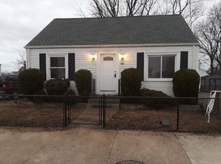 92 Byron Ave, Pawtucket, RI 02861