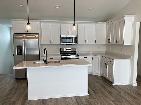 2nd image of 307A Torontos Ct