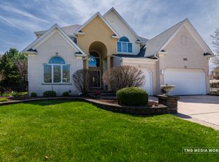 2328 Fescue Rd, Naperville, IL 60564