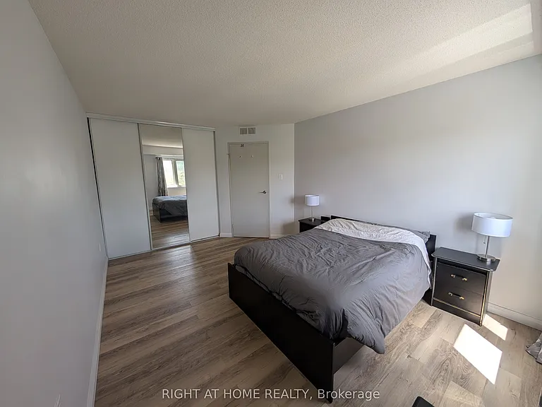 860 Commissioners Rd E #408 — Photo 9