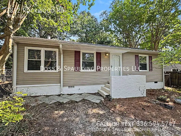 2812 Rockwood Rd — Photo 2