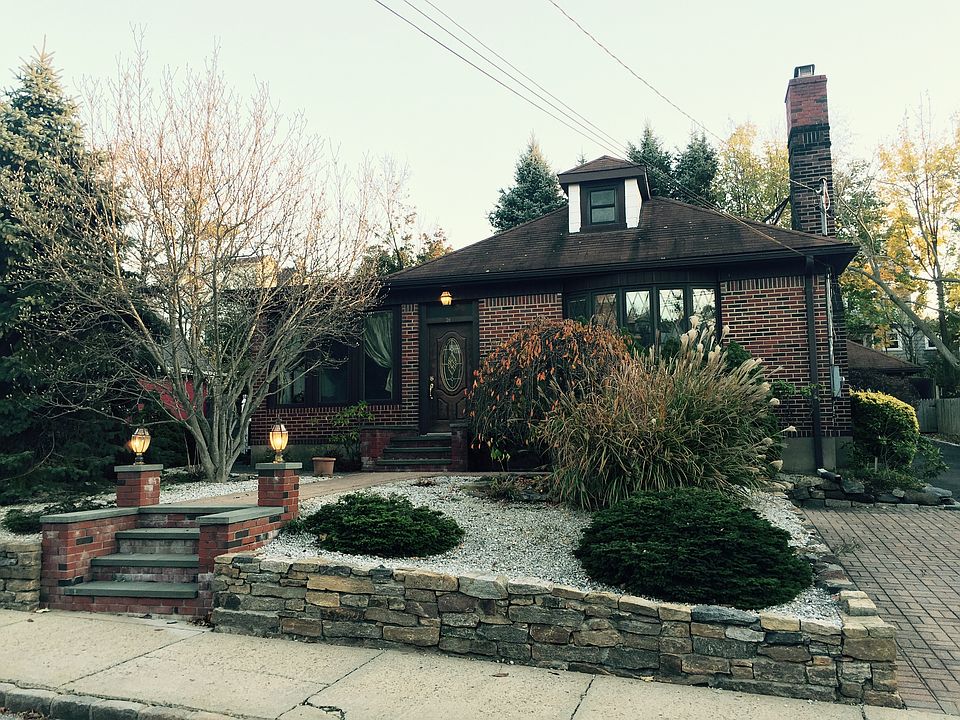 1st image of 26 2nd Ave