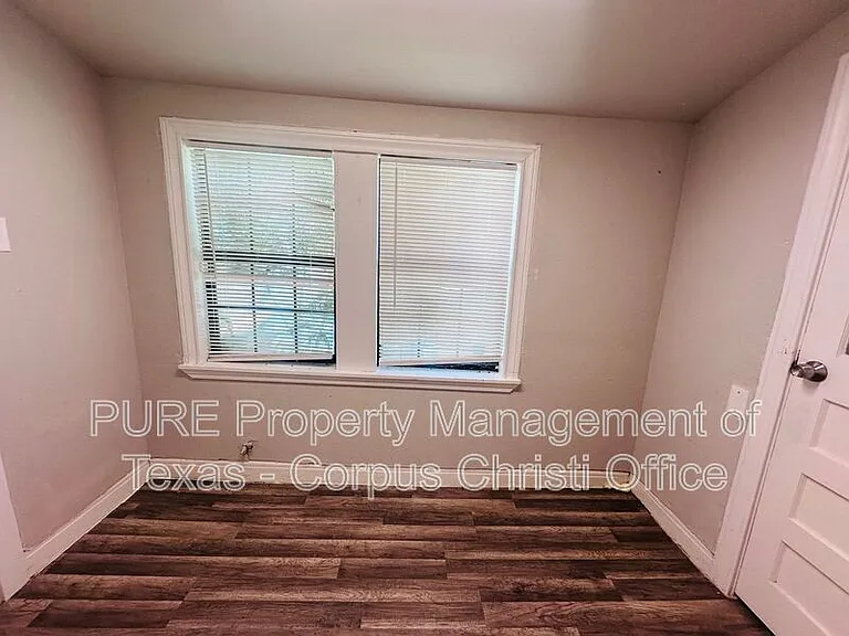 1325 Tyler Ave — Photo 15