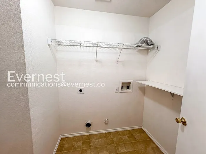 109 Covey Ln — Photo 10