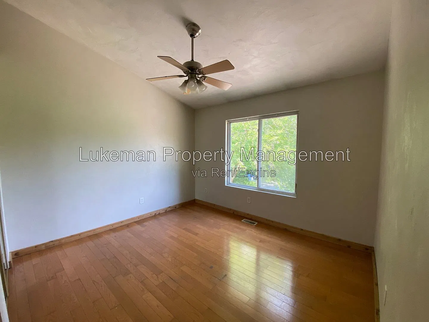 4 bed, 2.0 bath, $1,950 — Photo 2