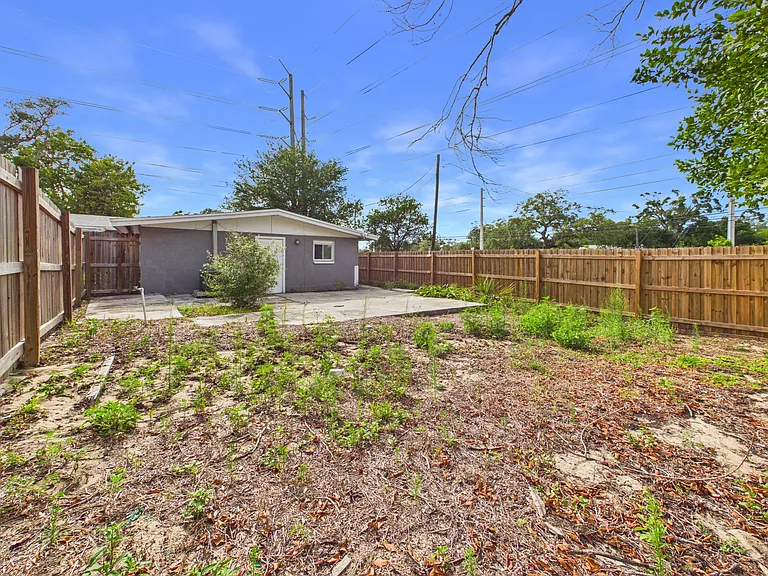 605 S Disston Ave #1/2 — Photo 18