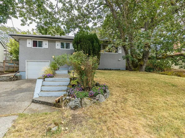 2975 Harriet Rd, Victoria, BC V9A 1T2