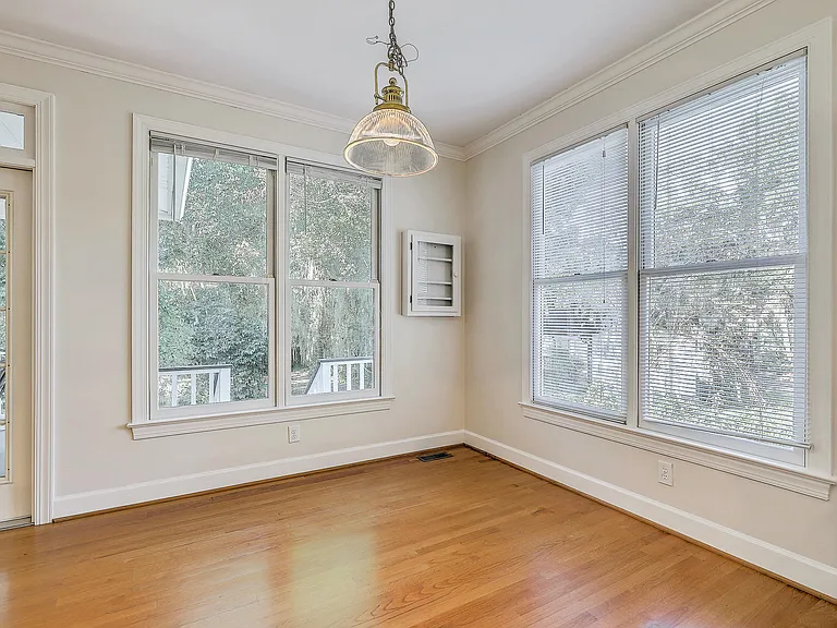 317 Rutherford St — Photo 19