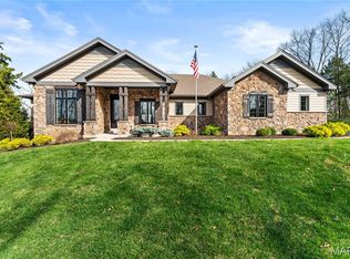 3946 Autumn Farms Dr, Pacific, MO 63069