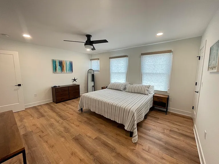 303 Forman Ave — Photo 15