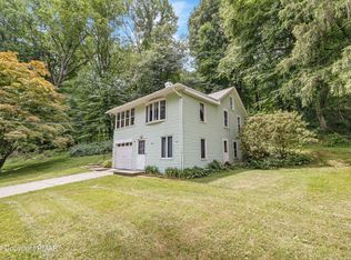 4192 River Rd, Mount Bethel, PA 18343