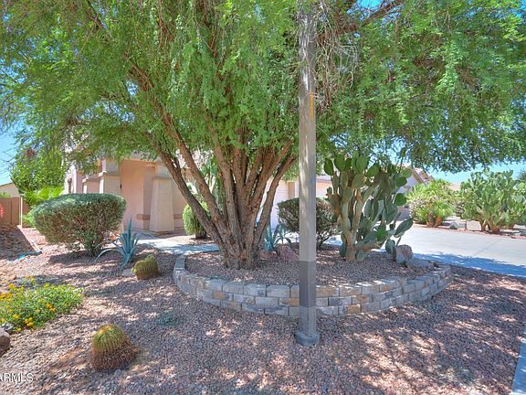 4th image of 647 W Desert Valley Dr