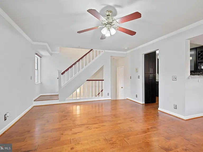 5716 Chapman Mill Dr #200 — Photo 8