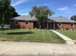 9002 Surrey Ln, Pendleton, IN 46064