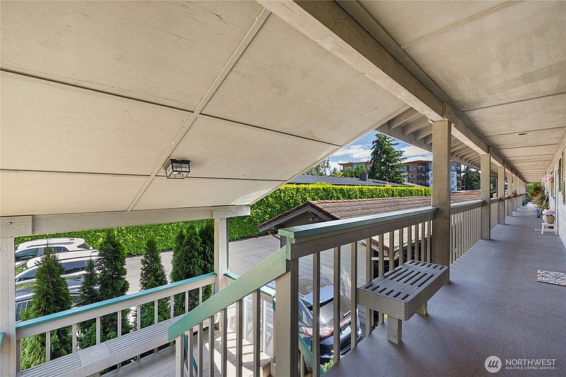 4th image of 1311 N Highlands Parkway #1