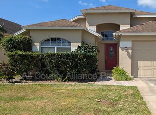 1247 Maximilian Dr, Zephyrhills, FL 33543