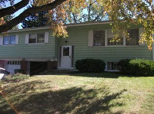 18 Harmon Rd, Edison, NJ 08837