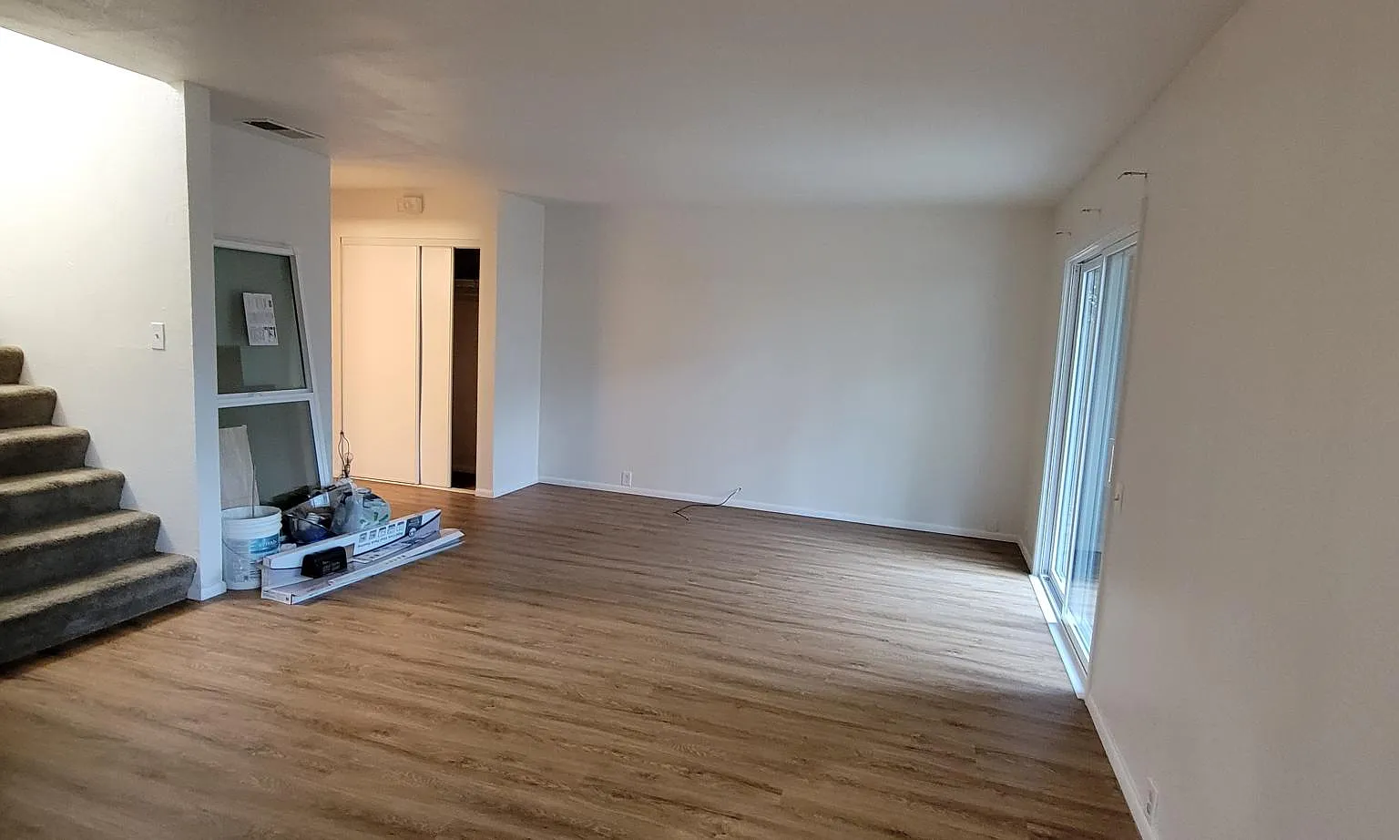 3 bed, 1.5 bath, 1125 sqft, $2,300 — Photo 3