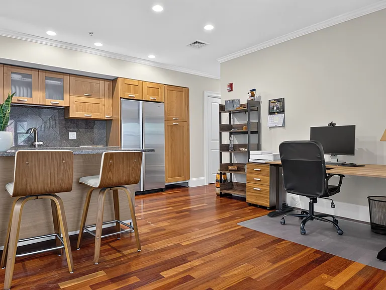 440 Commercial St #202 — Photo 9