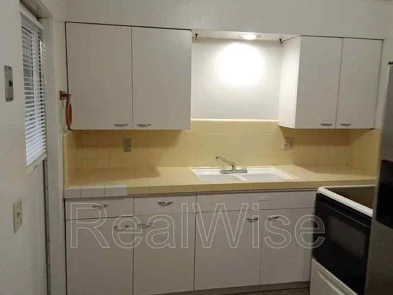 801 Ashland St #3 — Photo 5