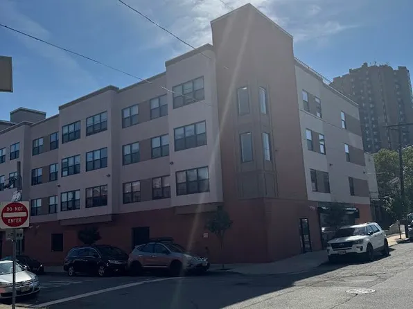 179 Cedar St, Paterson, NJ 07501
