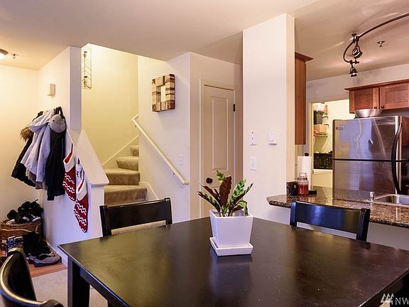 3rd image of 14110 NE 179th St APT 47