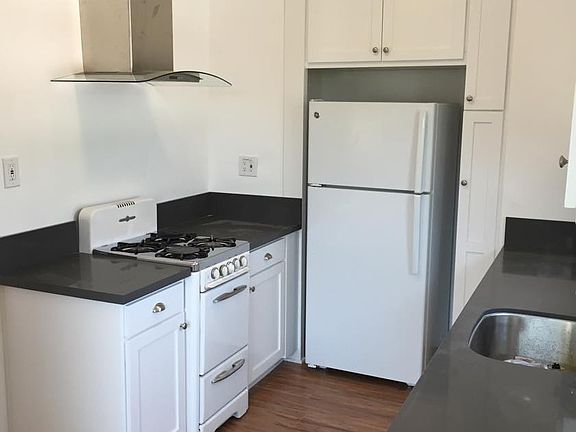 5th image of 1601 N Harvard Blvd #4