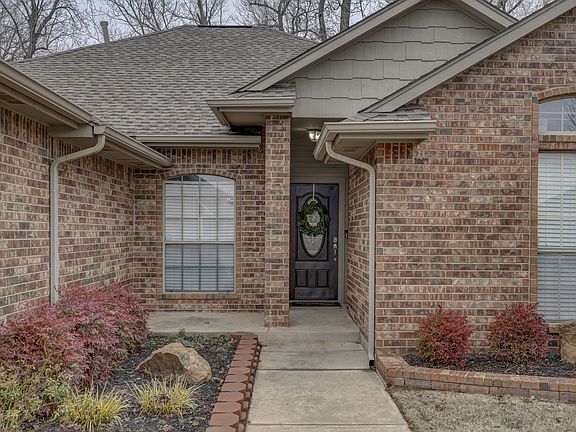 3rd image of 852 Shady Creek Ln
