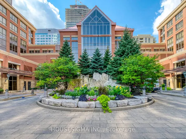 4090 Living Arts Dr, Mississauga, ON