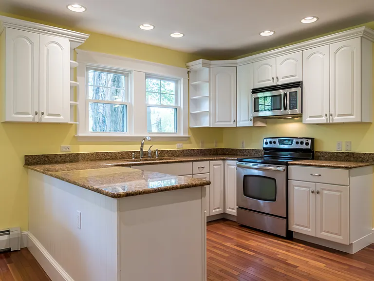 165 Longwoods Rd — Photo 5