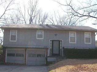 10606 Walrond Ave, Kansas City, MO 64137