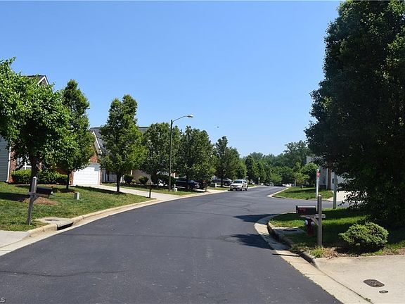3rd image of 3824 Parkway Vista Rd