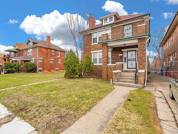 2nd image of 5055 Dailey St