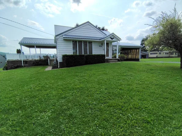 1121 Wiants Ln, Hawthorn, PA 16230
