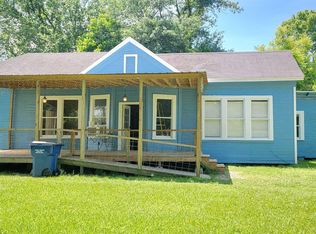 220 S 2nd St, Silsbee, TX 77656