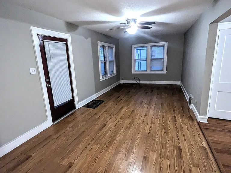 3421 N Arkansas Ave — Photo 2