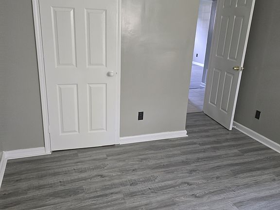2nd image of 3421 Shanks Ln APT 6
