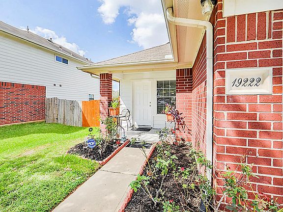 2nd image of 19222 Montclair Meadow Ln