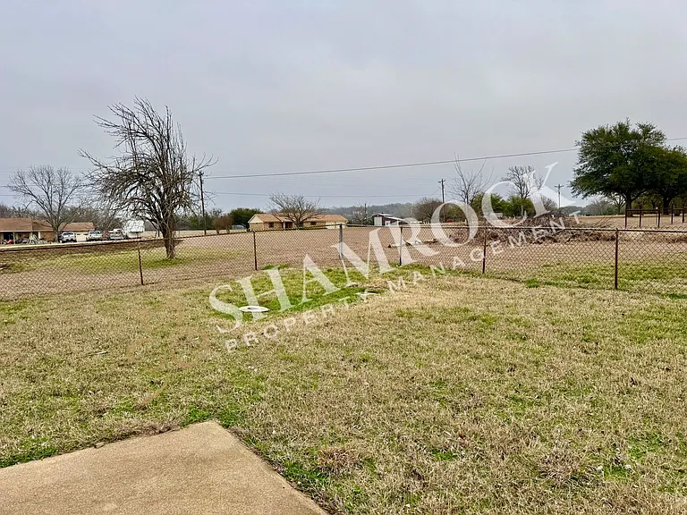 712 N Crooked Creek Rd — Photo 20
