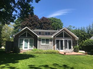 132 Post Ln, Southampton, NY 11968