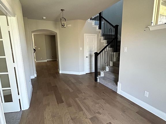 2nd image of 1708 Elise Ln