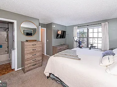 133 Liberty Ct #133 — Photo 8