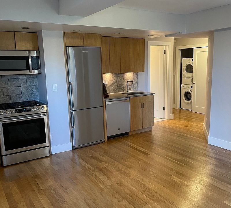 1st image of 752 W End Ave #6EE