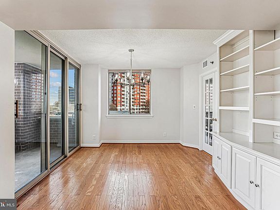 5th image of 5809 Nicholson Ln APT 516