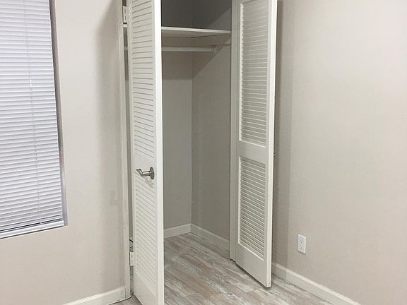 3rd image of 22100 Burbank Blvd Unit 152F