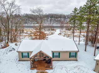 S1404 Indian Trail Parkway, Baraboo, WI 53913