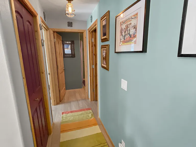 2201 Salal Dr — Photo 9