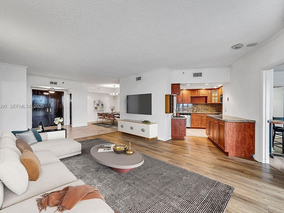 20281 E Country Club Dr APT 210, Aventura, FL 33180 | Zillow