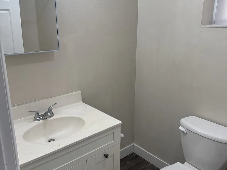 314 Randolph St E #105 — Photo 11
